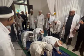 唯 公元二0二四年农历九月十三日卯时，乃王府王老先生安葬之日视频封面