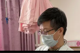 新生儿喜欢懂他们的人，宝宝想被关注的六大特征，妈妈们读懂了吗 #新生儿 #奇妙的新生儿