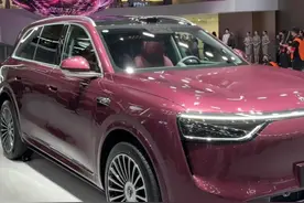 你带家里人去试驾问界M8了吗？ #余承东称鸿蒙智行的王牌是安全  #问界M8太能打了视频封面