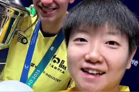 夺冠后，雨果接受采访哽咽哭泣。视频封面