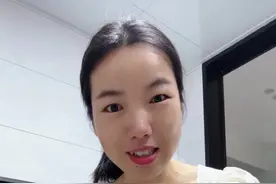 周末休息日，给冰箱加一点肉的库存，分享一下我的分装方法。 觉得买一点点肉不方便，或者是，平时买菜就不方便的姐妹可以试试这个方法呢。重点就是，买回来要及时处理，然后，一定要密封再保存呢。要吃的时候，可以提前从冷冻挪到冷藏，或者是直接常温解冻就可以呢～周末休息日，就不给大家分享做到日常啦，姐妹们，周末愉快～#生活化减脂 #备餐日常 #减肥日常vlog