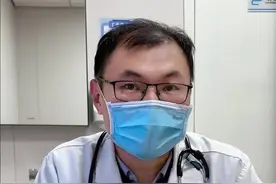 医生发现自己颈动脉长了斑块，他会如何做呢？@心脏科医生张晶 脱口秀 #硬核健康科普行动 #颈动脉斑块 #低密度脂蛋白视频封面