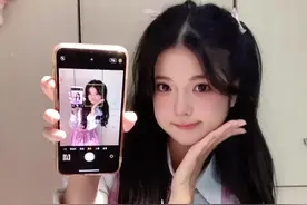 对镜自拍眼神到底看哪里？ 4️⃣个眼神管理对镜自拍技巧快码住！社恐也能轻松拿捏韩女氛围感，超出片！#对镜自拍 #氛围感 #社恐 #眼神管理 #拍照技巧视频封面