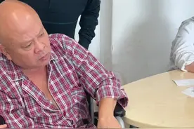 膝关节交锁，卡住了不能动，关节镜帮助解决#门诊日常 #膝关节 #卡顿#关节镜 #微创视频封面