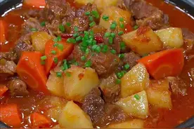 番茄炖牛肉 家里只要有电饭锅就能做这个土豆番茄炖牛肉，孩子们特别喜欢吃#土豆炖牛肉