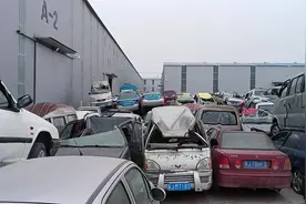 河北冀沧东拆车厂， 高价回收各种报废车。视频封面
