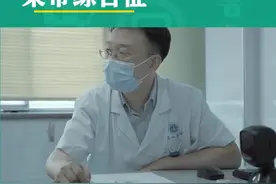 宝宝的手指因为在肚子里被羊膜束带缠绕勒紧，导致出生后手指畸形无法展开#羊膜 #束带综合征 #并指 #生长发育 #手术