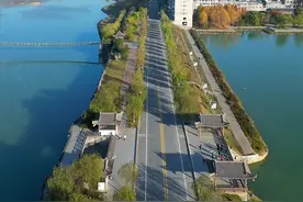 上津古镇，是一座保存千年历史的古镇，是古代天子渡口，因地理位置重要，历史上曾为交通、政治、军事之要地。#历史古迹 #旅行推荐官视频封面