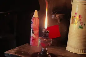 这个煤油灯大家还记得吗？想念那个趴着煤油灯下写作业的时光，如果时光可以倒流，我愿意，可能又想家了……#年代感 #童年回忆 #老物件 #旧物 #一代人的回忆 @抖音创作者中心视频封面