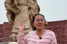 千古一帝秦始皇 秦始皇是暴君吗？他荒淫无道为什么没有一个皇后？他寻求长生不老是真的吗？#万万没想到 #山东dou知道 #烟台网红打卡地 #秦始皇  #跟着主播游山东