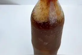 可乐一秒变冰沙、可能我冻的时间短了#跟抖音学做菜 #美食 #自制饮品