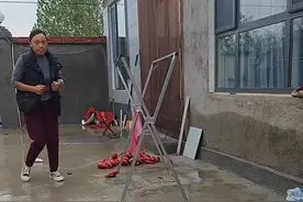 都说让我三个儿子一碗水端平，我看真的很难，感觉自己能力有限，到时候啊！让儿子就撮上头上去了，哈哈#农村生活 #娘俩日常