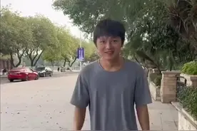 #朋友们见过这么大的鳝鱼吗#公园成攻抓获5斤重的巨鳝鱼#斗志斗勇