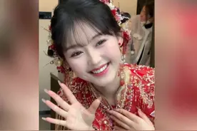 绝美的小酒窝新娘！#最美新娘 #清纯甜美视频封面