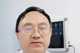 蹬久了站起来头晕眼黑是什么原因?跟随医生了解真相!#硬核健康科普行动 #头晕#脑供血不足