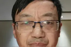 大家说这个能不能问？我就想知道海水退了之后谁在裸泳！