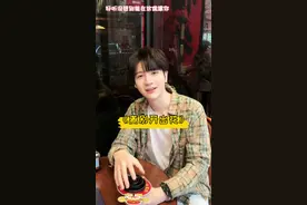 #炙热计划 #离别开出花 “各位粉丝宝宝是不是要开学了？没想到喝杯咖啡也能偶遇粉丝！”视频封面