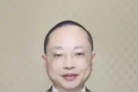 个人能够携带多少现金或者贵金属入境？#海关查验 #法律咨询 #携带现金出入境 #海关申报视频封面