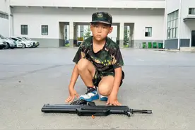 🚩科目一：枪支拆卸 95式自动步枪的拆卸需要严格按照步骤进行