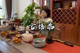 “在世间，唯有旗袍和美人不可辜负，一袭旗袍，染就一树芳华”视频封面