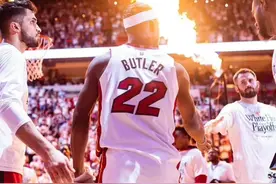 热火96比92战胜尼克斯晋级东决！布伦森空砍41分，巴特勒24分视频封面