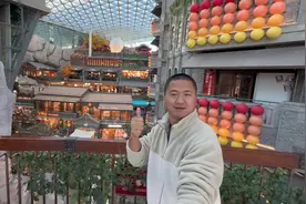 长春网红商场“这有山”，里面真的有座山，像是来到了重庆洪崖洞