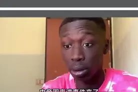 UZI名人堂皮肤首次大曝光！109元的uzi名人堂通行证可以获得四个皮肤和洗澡狗守卫！就是跟李哥的三个冠军皮没法比！大家觉得值得入手吗？#UZI名人堂皮肤 #UZI入选英雄联盟名人堂 #UZI名人堂卡莎薇恩皮肤 #UZI #英雄联盟UZI名人堂