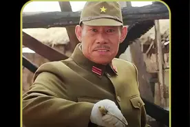 看到李幼斌都去客串群演，才知道童蕾吐槽《亮剑》一点没错！视频封面