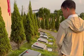 他是志愿军40军军长，是开国中将，战功赫赫，一生戎马，入朝参战打完全场的人，为国为民奋斗了一生，致敬开国功臣，祖国人民永远怀念您！#致敬视频封面