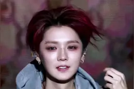 鹿晗账号被禁关注！疑因直播中竖中指，工作室火速道歉 #鹿晗