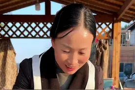 食材选对很重要，冬天孩子不吃饭的！就用清蒸童子鸡来作伴！又鲜又嫩孩子又爱吃#清蒸童子鸡 #散养土鸡 #记录真实生活