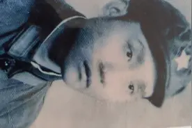 爸爸也曾意气风发，风华正茂，翩翩少年，只不过一路风雪兼程视频封面