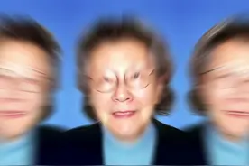 张闾瑛（Zhang Lvying），1916年生，张学良和于凤至之女，  她是张学良的第一个孩子，在英国留学期间与东北大学第一届毕业生陶鹏飞相识。  她在婚前，曾有人把她介绍给孔祥熙的儿子。但她不为孔家的财势所动，说：“要嫁就嫁给布衣”。  她与陶鹏飞结婚后，在美国定居，丈夫曾任中美联谊会会长，通晓七国语言。  1934年，张学良与她在欧洲分别时，她还是一个小姑娘。  1961年，她与丈夫去台湾参加“阳明山华裔学人研讨会”。  趁此机会，她向台湾当局提出探望父亲的请求。没想到，台湾当局不予理睬。  她只好找到张学良的密友张群帮忙。在张群的斡旋下，她终于被允许与父亲张学良见面。  二十多年过去，她已为人妇，有了孩子。而张学良已头发花白，步入暮年，父女俩见面，相拥而泣，在场人无不感慨万千。  这也是张学良第一次见到女婿陶鹏飞。  但由于当局的严格限制，见面的时间仅仅一个多小时，就不得不再次分手。  1990年，张学良重获自由，自此她每年都飞回台湾看望父亲。 现今已108岁的张闾瑛居住在美国。