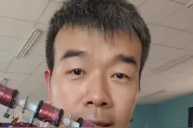 电磁炮发射！！ 电磁炮可以理解为一个磁铁，把炮弹吸出去#物理 #电磁炮 #电磁弹射视频封面