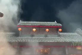 潮汕英歌舞招牌动作，燕子翻身 。出战2025年百草味拍宣传片视频封面