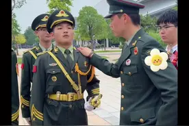 你学会了吗？ #正能量  #赵鑫华 #向国旗敬礼 #大阅兵