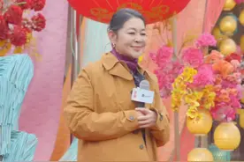 倪萍在四川一婚礼上发声：勿让催婚成绊，支持年轻人勇追真爱 #倪萍说与其催婚不如鼓励寻找真爱