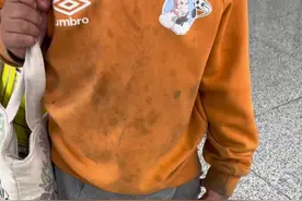 原来真有火车上穿错鞋子的，厦门开往兰州的Z126   10车15号下铺你们下车了吗，我们穿错鞋子了视频封面