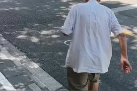 建工爷叔十年套牢辛酸泪，今天终于迎来了涨停板#内容过于真实 #街头随拍 #日常生活 #万万没想到 #一定要看到最后