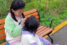 家里小孩头上老是长虱子，用这个篦子解决干干净净 @我要上热门