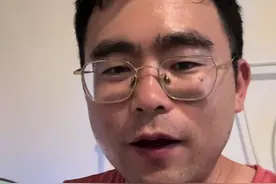 过去几天，特斯拉一直在奥斯汀的公共街道上测试自动驾驶 Model Y 汽车(没有人坐在驾驶座上），没有发生任何事故。比计划提前一个月。下个月，首次从工厂自行交付给客户。#马斯克 #特斯拉 #robotaxi