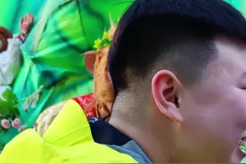 大帅妹妹 妹妹剪个飞机头，假小子性格，雪饼猴祝她越来越猛吧！#雪饼猴#长春动植物公园#西游记视频封面