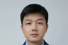 华为折叠屏电脑15小时5万预约，华为才是中美博弈的定海神针