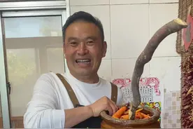 这方法腌的红萝卜咸菜简单好吃，吃一年也不坏，过了年吃凉面脆生生，嘎正正～#美食 #咸菜 #腌萝卜视频封面