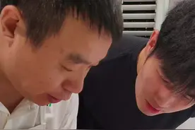 带领大学生 了解猪的部位构造#大学生放假后的现状 #知识分享 #结构 #猪 #左手刀鹏哥