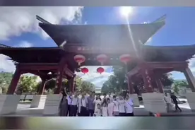 永定土楼，因福而建，用土盖楼，品人间方圆，赏客家土楼，它是历史长河中遗留下来的瑰宝，展示了古代建筑艺术的精髓。土楼是客家文化象征，闪耀着它独特光芒。感恩亲人们陪伴我的爸爸，体验纯粹的福建风情，感受自然与人文的完美融合。视频封面