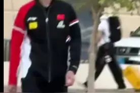 混双合照要问周不到，这些都是周不到安排的#王励勤#孙颖莎##王楚钦#多哈世乒赛视频封面