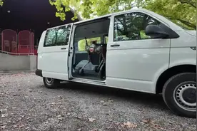 与机器狗赛跑🏃 #机器狗 #宇树科技 #人工智能 #黑科技 #遥遥领先视频封面