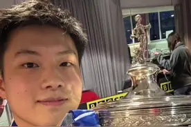 2025年5月6日，1英镑等于9.5987人民币。50万英镑换算成人民币为:50x9.5987=479.935万元人民币。 根据英国税法，年收入超过12.514万英镑的部分需按45%税率缴税，加上世界台联固定扣除的2.5%，赵心童实际到手金额约为26.25万英镑12。具体计算为:需扣除世界台联发展基金50x2.5%= 1.25万英镑;需缴 纳英国个人所得税(50-12.514) x45%≈16.87万英镑，总共扣除约1.25+16.87 =18.12万英镑，实际 到手50-18.12=31.88万英镑。不过，还有经纪人佣金、团队分成等隐性支出，有估算称扣除这些后实际到 手约 26.25 万英镑，折合成人民币约为26.25x9.5987 ≈252.97万元人民币4  赵心童夺冠后商业价值大幅提升。据估算，其商业代言费可能突破2000万元15。有行业测算称，赵心童个人商业价值已突破3亿，带动台球器材、培训等产业链规模超10 亿8。某国产汽车品牌已开出8位数合约，其代言费从 50万/年代跃升至800万/年，还有12个品牌连夜启动签约程序51316。此外，他的团队计划推出斯诺克主题数字藏品，这在中国体育史上尚属首次，也将进一步挖掘其商业价值。#斯诺克 #斯诺克世锦赛 #冠军 #赵心童