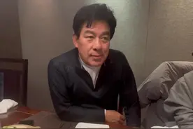 我没看出来哪里有问题，但是又好像哪里不对，你们帮我看看 @青阳FitLife 这小子是不是套路我#朱时茂 #朱时茂陪你过元旦 #套路聊天视频封面